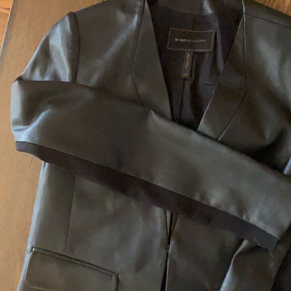 Leather jacket - Picture 3 of 3